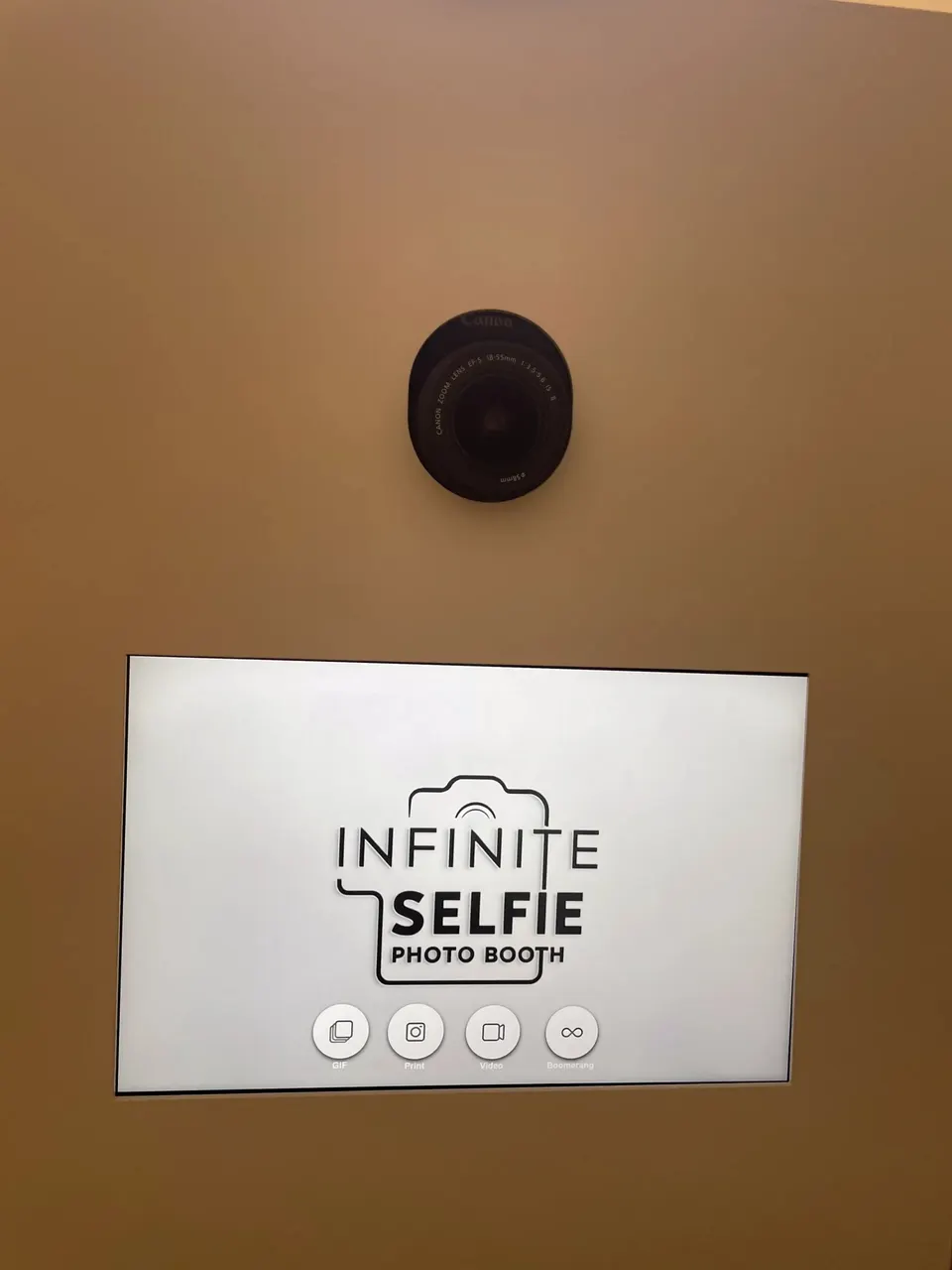 Infinite Selfie a falon